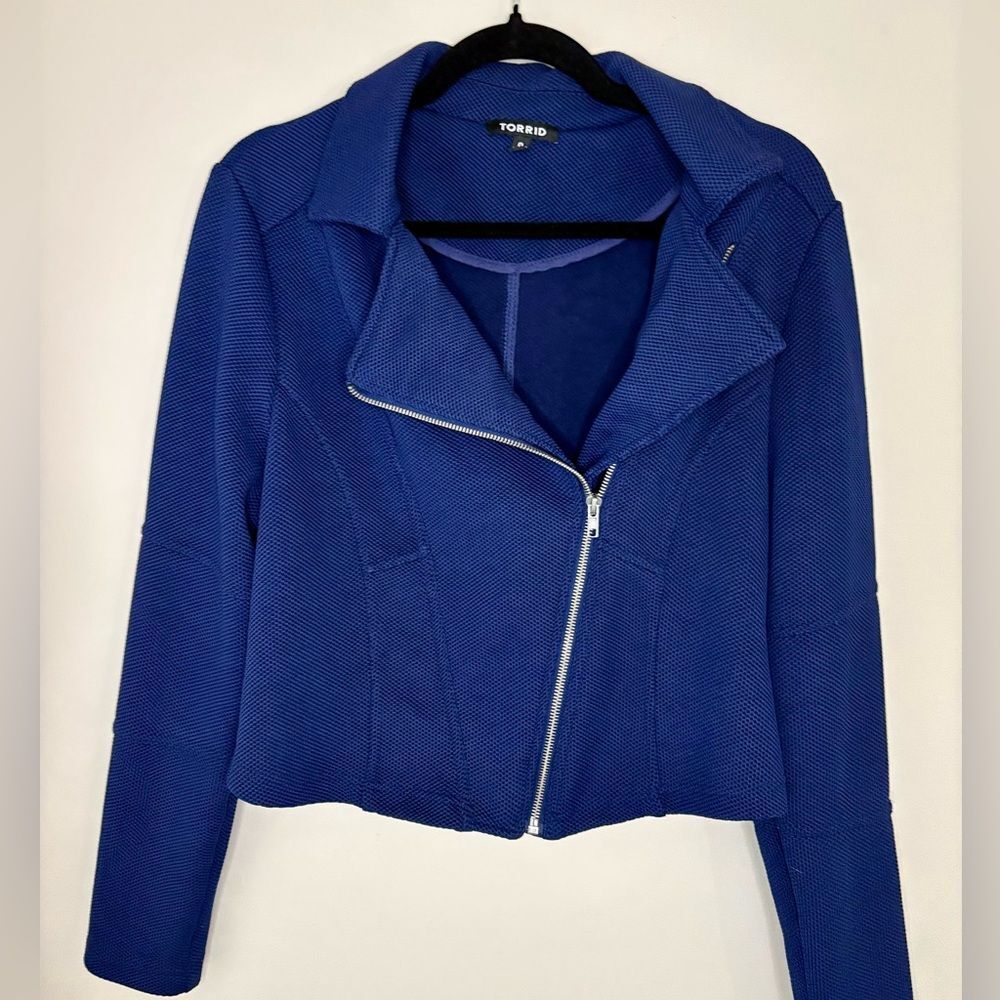 Torrid Blue Moto Jacket Size 0 Cropped Zip Textured Stretch
